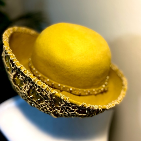 Designer’s Handmade beaded embroidered hat by Jack McConnell - Picture 4 of 13